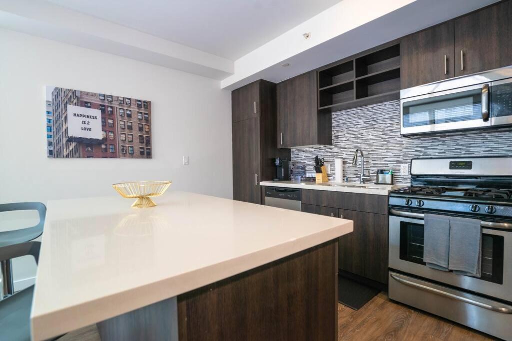 June Specials- Suite Spot Dtla- Free Parking For One Car! Лос Анджелис Екстериор снимка