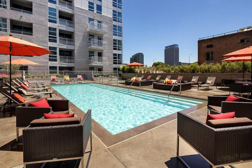 June Specials- Suite Spot Dtla- Free Parking For One Car! Лос Анджелис Екстериор снимка